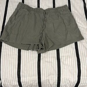 Womens linen blend shorts